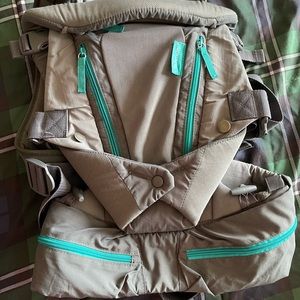 Infantino baby carrier